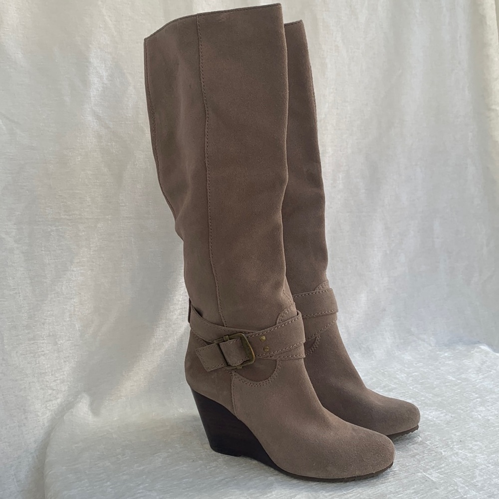 Sole Society Valentina Taupe Wedge Suede Boots